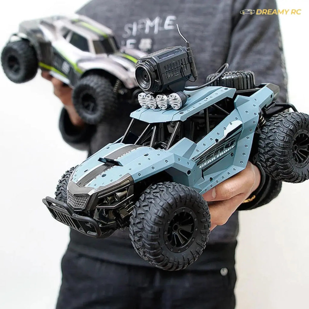 1:16 Scale FPV RC Monster Truck with 720P HD Camera – High-Speed Remote Control Racing Car