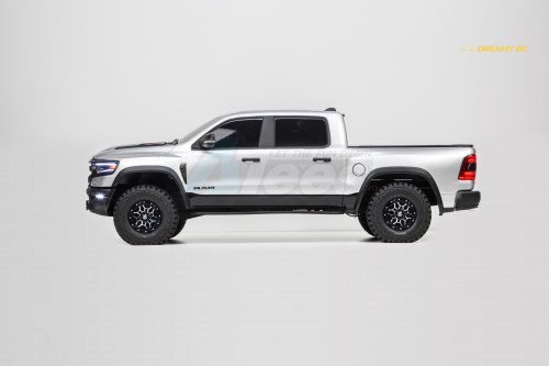 Traction Hobby KM RAM 1500 1:8 RC Trail Truck